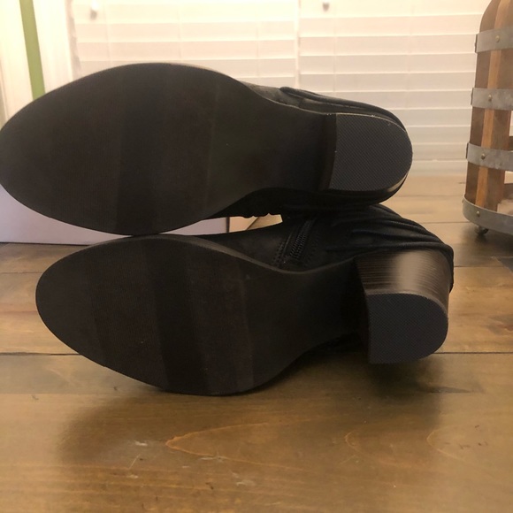 Candie’s Black Boots - Picture 8 of 14